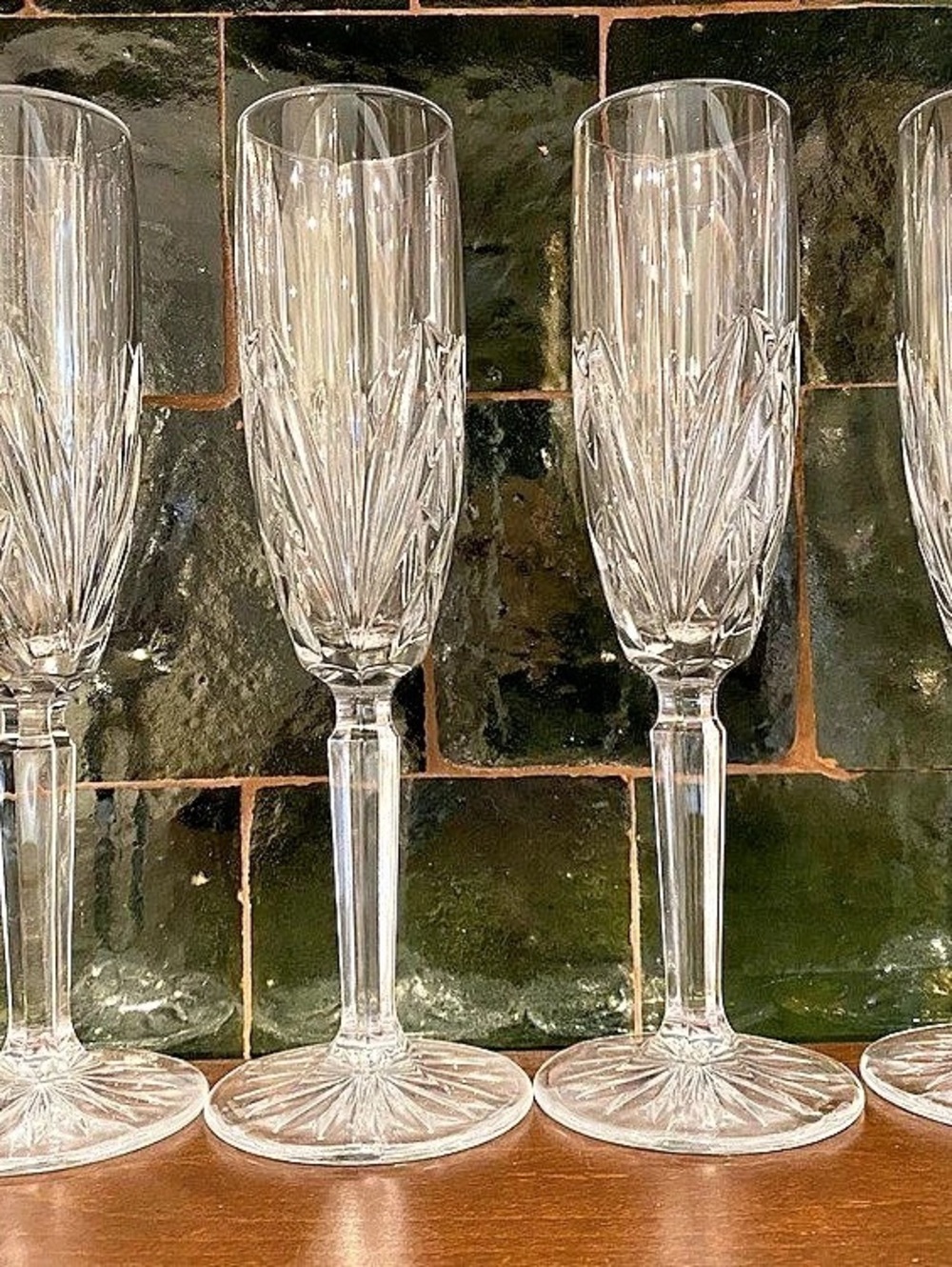 Marquis by Waterford Set of 4 Crystal Champagne Flutes Starburst Base 6 oz
